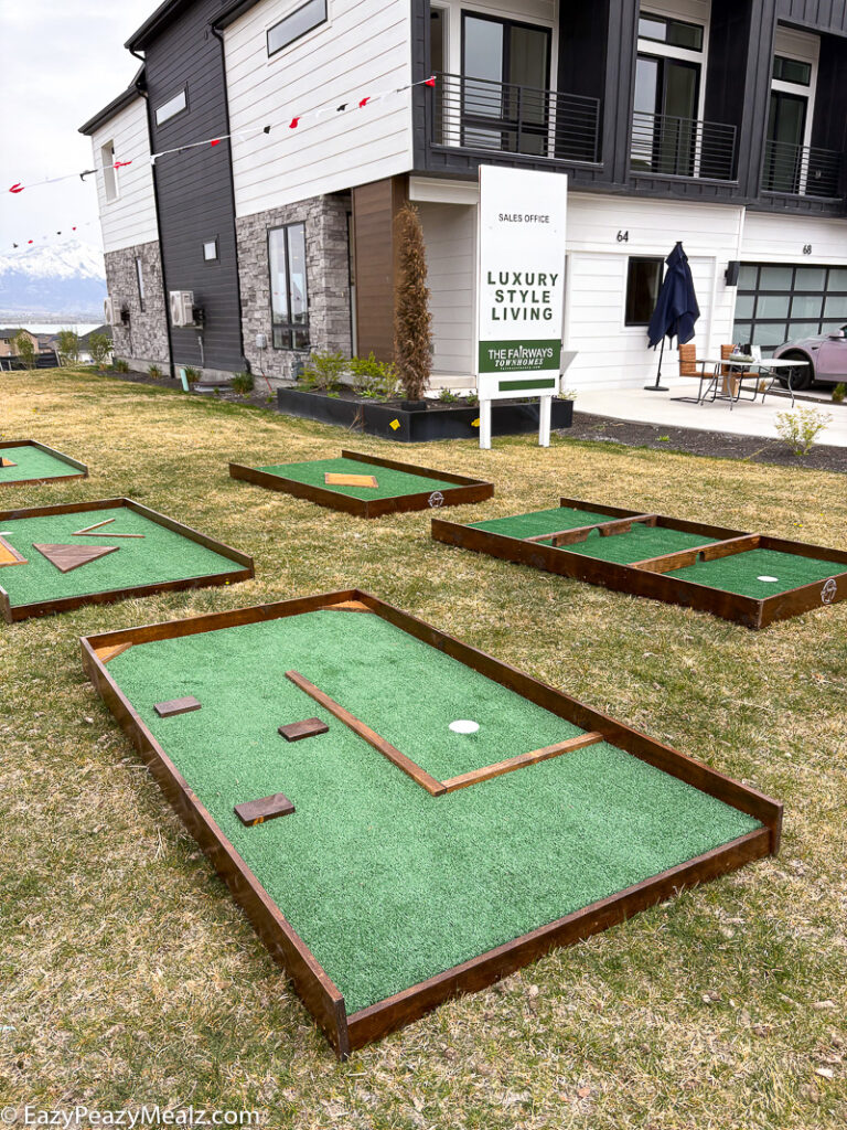 Mobile mini golf boards