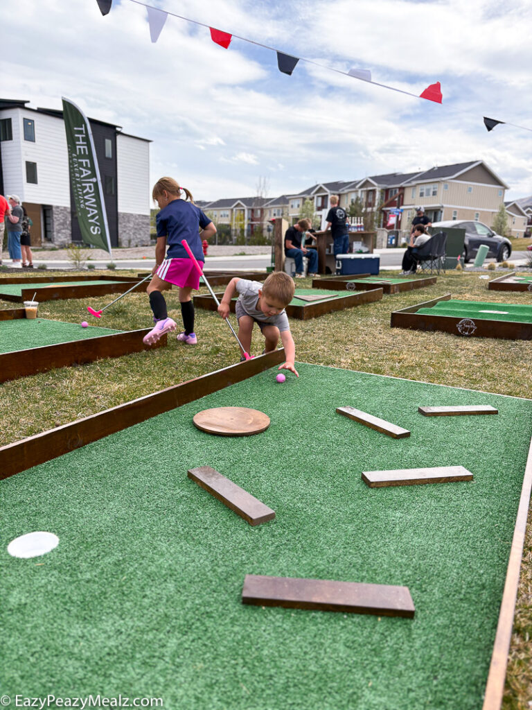 Renting mobile mini golf boards